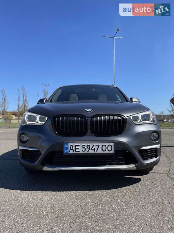 Внедорожник / Кроссовер BMW X1 2016 в 