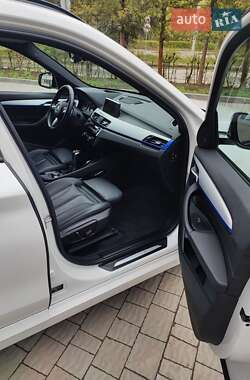 Внедорожник / Кроссовер BMW X1 2016 в 