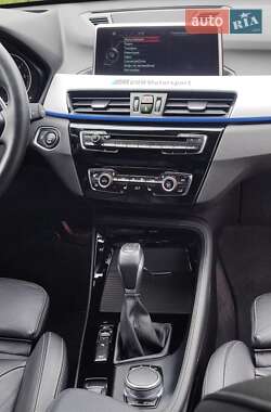Внедорожник / Кроссовер BMW X1 2016 в 