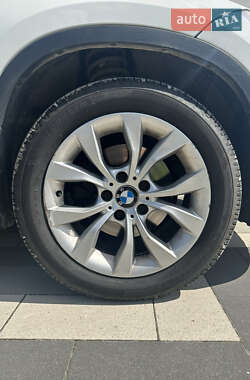 Внедорожник / Кроссовер BMW X1 2013 в 