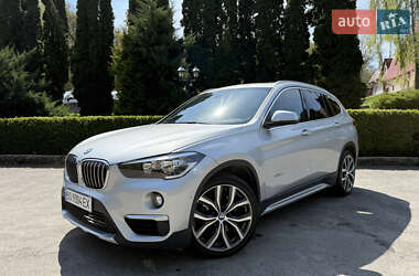 Внедорожник / Кроссовер BMW X1 2015 в 