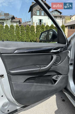 Внедорожник / Кроссовер BMW X1 2015 в 