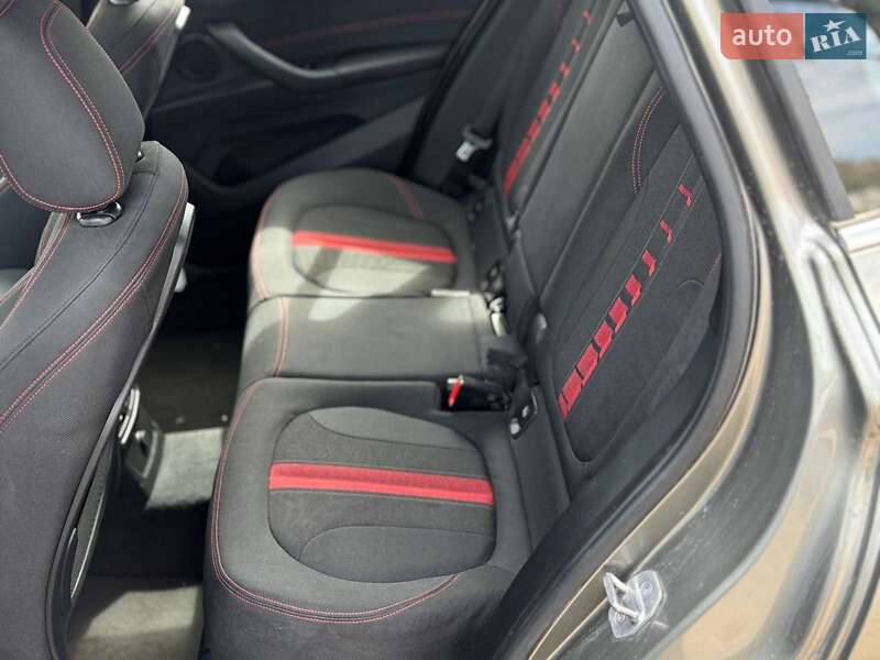 Позашляховик / Кросовер BMW X1 2016 в Києві