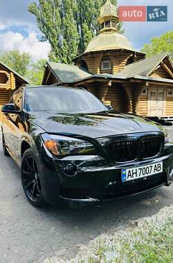 Позашляховик / Кросовер BMW X1 2015 в 