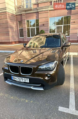 Внедорожник / Кроссовер BMW X1 2011 в 