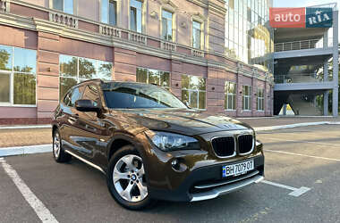 Внедорожник / Кроссовер BMW X1 2011 в 