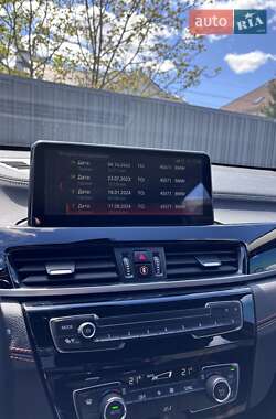 Позашляховик / Кросовер BMW X1 2019 в 