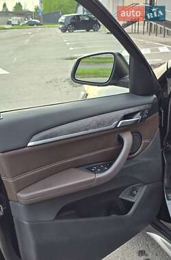 Внедорожник / Кроссовер BMW X1 2016 в 