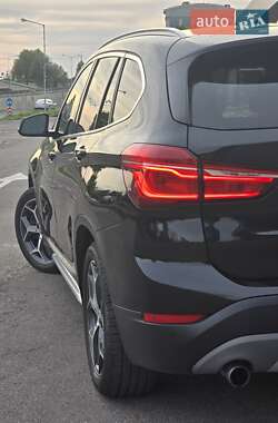 Внедорожник / Кроссовер BMW X1 2016 в 