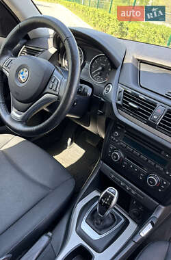 Внедорожник / Кроссовер BMW X1 2013 в 