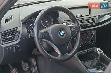Позашляховик / Кросовер BMW X1 2010 в 