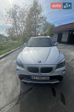 Внедорожник / Кроссовер BMW X1 2011 в Калуше