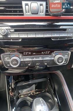 Внедорожник / Кроссовер BMW X1 2015 в 