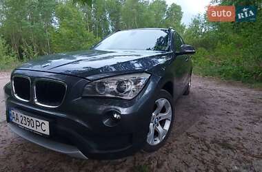 Позашляховик / Кросовер BMW X1 2013 в 