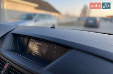 Позашляховик / Кросовер BMW X1 2011 в 