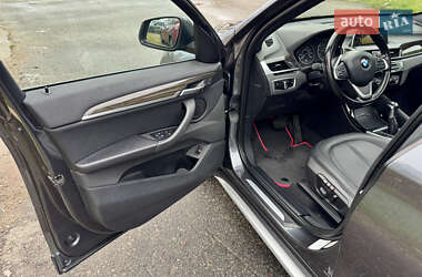 Внедорожник / Кроссовер BMW X1 2015 в 