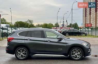 Внедорожник / Кроссовер BMW X1 2015 в 
