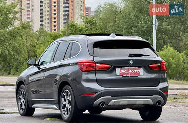 Внедорожник / Кроссовер BMW X1 2015 в 