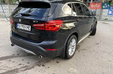Позашляховик / Кросовер BMW X1 2015 в 