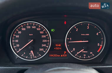 Позашляховик / Кросовер BMW X1 2010 в 