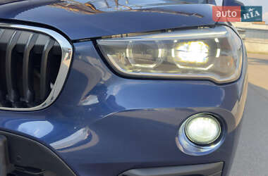 Позашляховик / Кросовер BMW X1 2018 в 