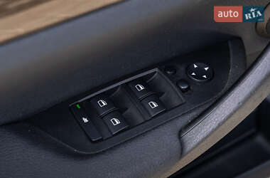 Позашляховик / Кросовер BMW X1 2013 в 