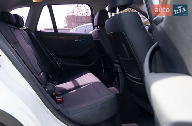 Позашляховик / Кросовер BMW X1 2013 в 