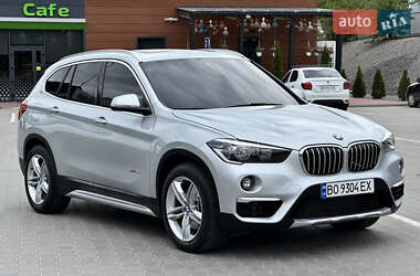 Внедорожник / Кроссовер BMW X1 2015 в 