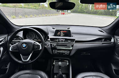 Внедорожник / Кроссовер BMW X1 2015 в 