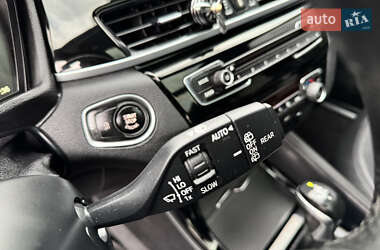 Внедорожник / Кроссовер BMW X1 2015 в 