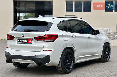 Позашляховик / Кросовер BMW X1 2015 в 