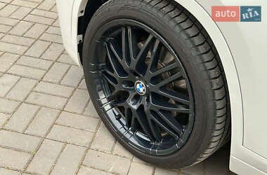 Позашляховик / Кросовер BMW X1 2015 в 