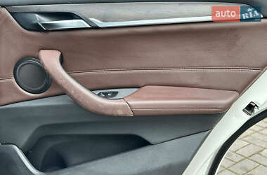 Позашляховик / Кросовер BMW X1 2015 в 