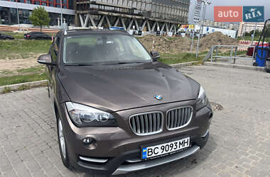 Позашляховик / Кросовер BMW X1 2013 в 