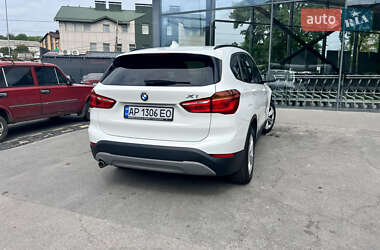 Позашляховик / Кросовер BMW X1 2018 в 