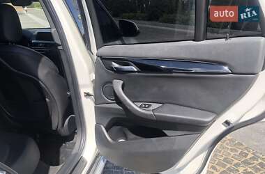 Внедорожник / Кроссовер BMW X1 2017 в 
