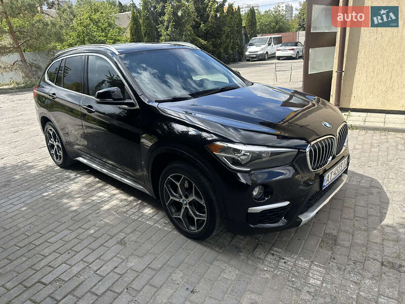 Внедорожник / Кроссовер BMW X1 2018 в 