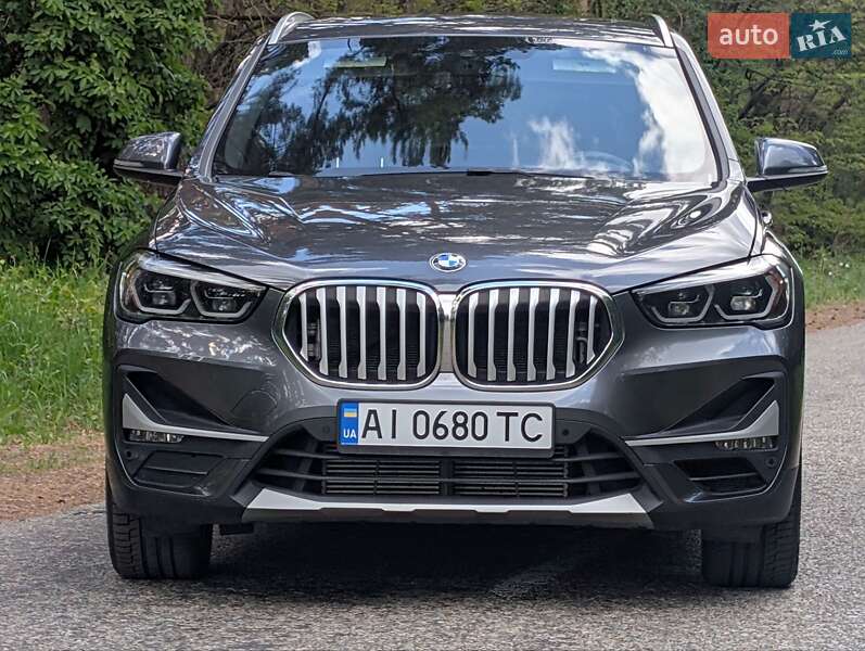 Позашляховик / Кросовер BMW X1 2019 в 