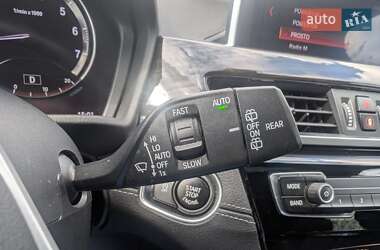 Позашляховик / Кросовер BMW X1 2019 в 