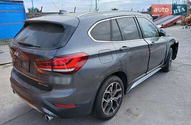 Позашляховик / Кросовер BMW X1 2019 в 