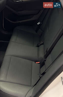 Внедорожник / Кроссовер BMW X1 2013 в 