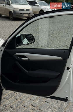 Внедорожник / Кроссовер BMW X1 2013 в 