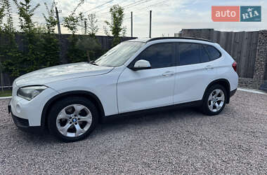 Позашляховик / Кросовер BMW X1 2013 в 