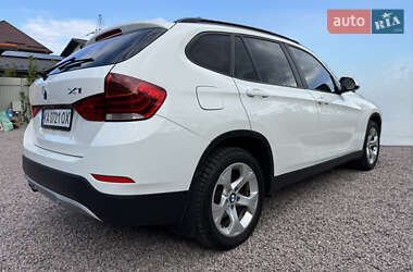 Позашляховик / Кросовер BMW X1 2013 в 