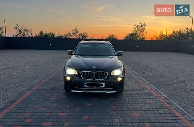 Позашляховик / Кросовер BMW X1 2010 в 