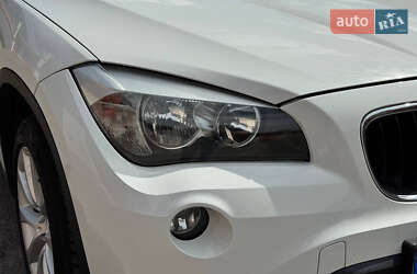 Позашляховик / Кросовер BMW X1 2012 в 