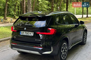 Позашляховик / Кросовер BMW X1 2023 в 