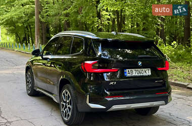 Позашляховик / Кросовер BMW X1 2023 в 