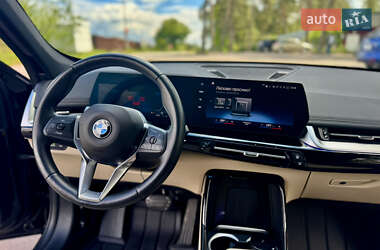 Позашляховик / Кросовер BMW X1 2023 в 