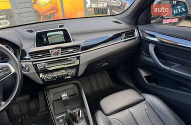 Внедорожник / Кроссовер BMW X1 2018 в 